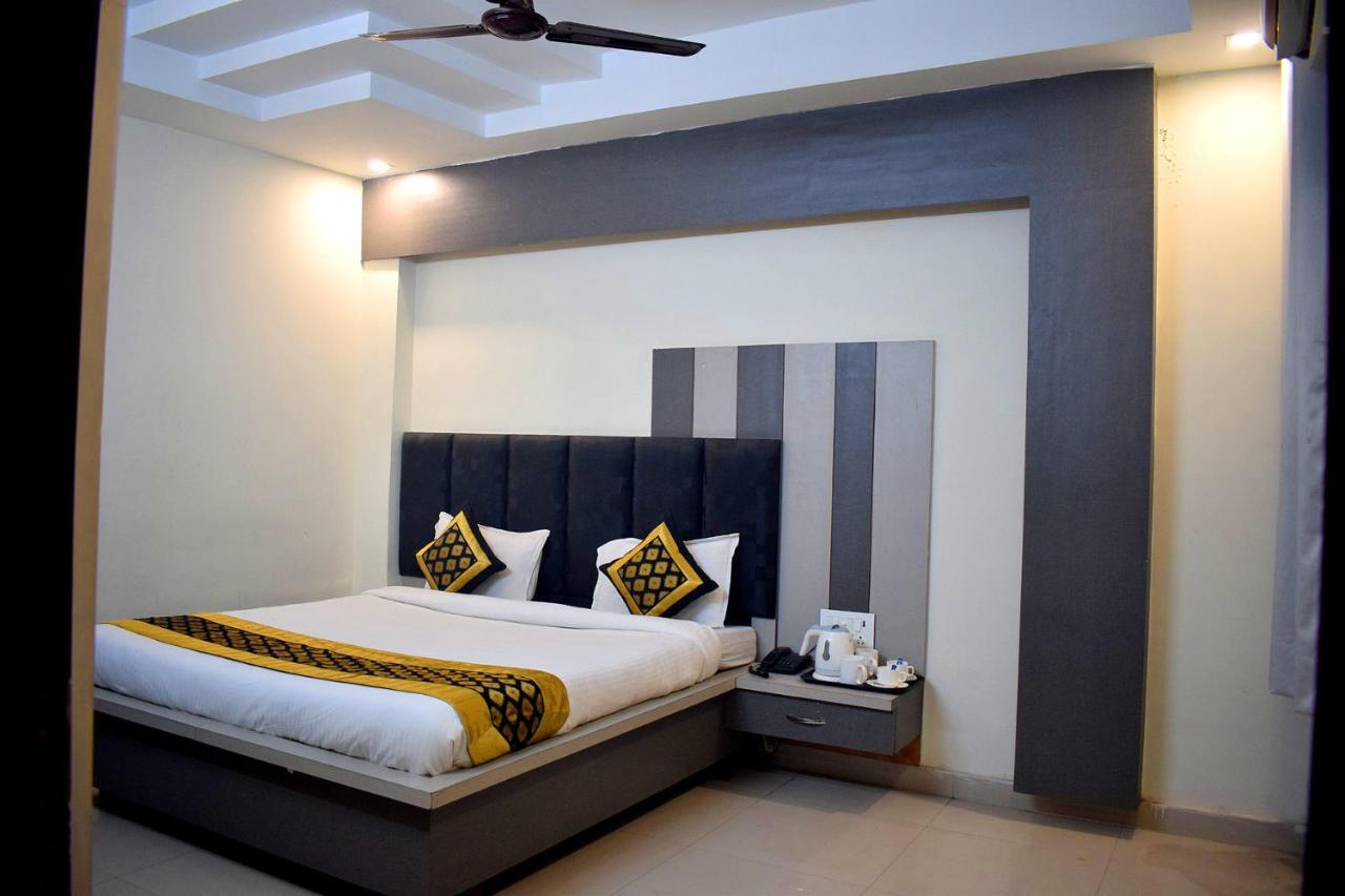 Hotel Grey Castle Haridwar Bagian luar foto