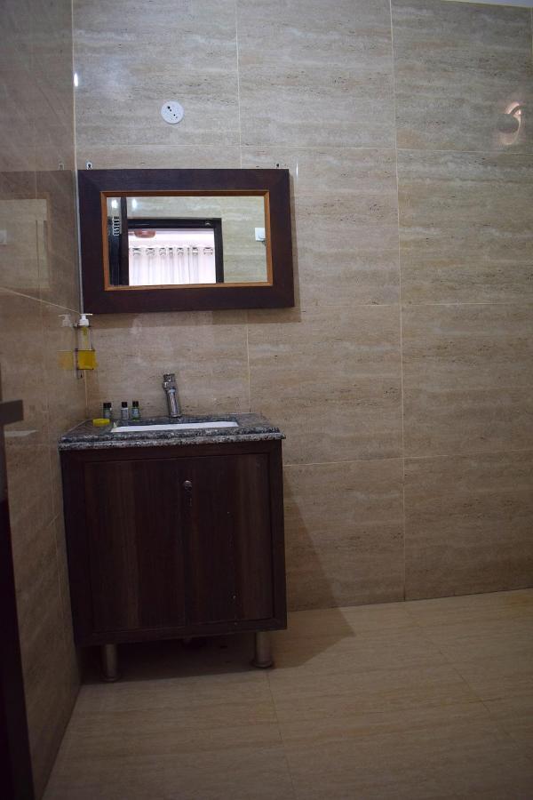 Hotel Grey Castle Haridwar Bagian luar foto